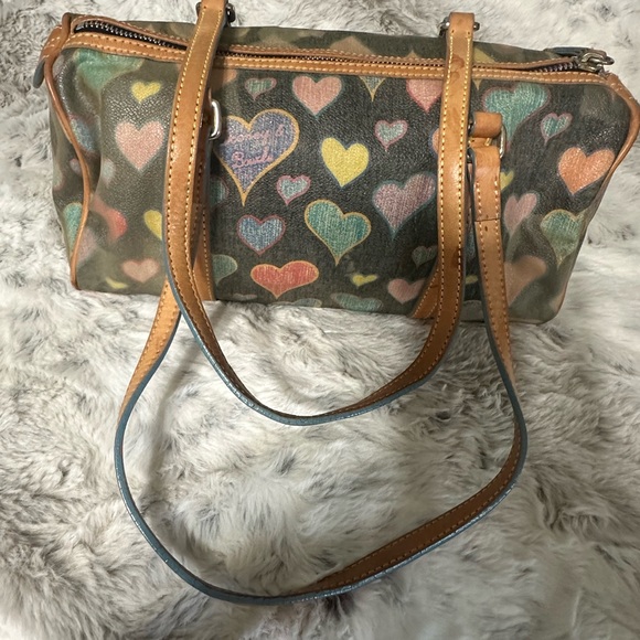 Dooney & Bourke barrel purse - Picture 3 of 6